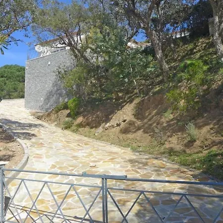 Cavalaire-sur-mer Sleeps 8 Pool Air Con Wifi Feriehus