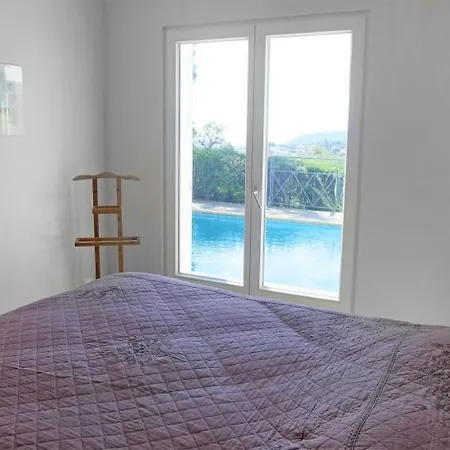 Feriehus Cavalaire-sur-mer Sleeps 8 Pool Air Con Wifi