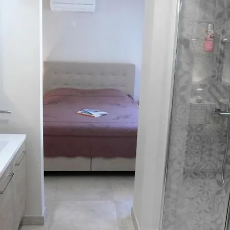 Cavalaire-sur-mer Sleeps 8 Pool Air Con Wifi *