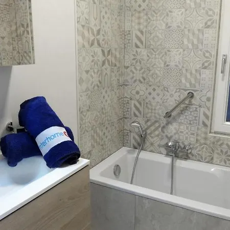 Cavalaire-sur-mer Sleeps 8 Pool Air Con Wifi בית נופש *